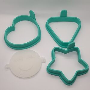 Pampered Chef Easy Pancake Molds With Emoji Stencils